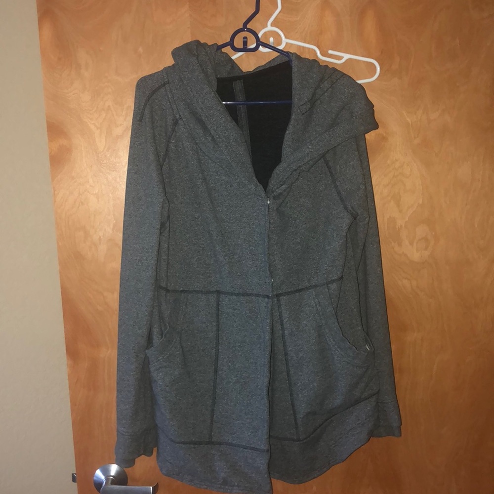 Loose Lululemon jacket